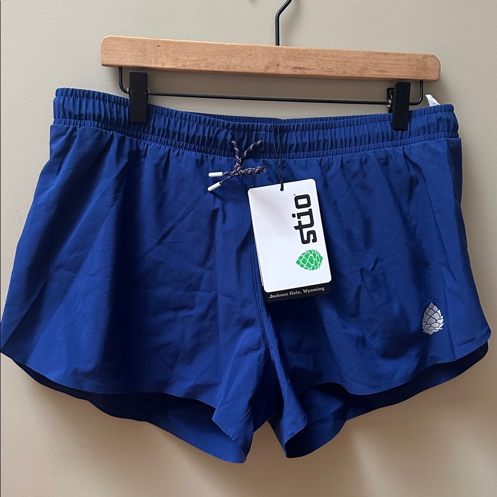 Women’s Stio Terral Short NWT Large